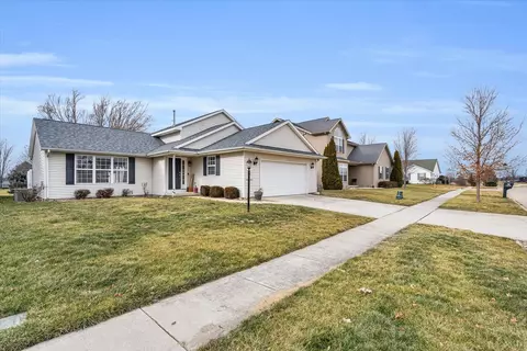 1411 Farley Ln, Champaign, IL 61822