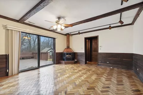 Exterior - 835 Heather Rd, Deerfield, IL 60015 photo 3 of 7