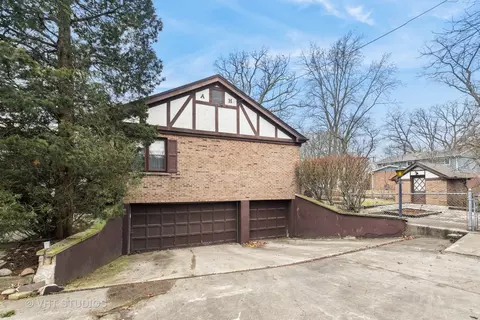 Exterior - 835 Heather Rd, Deerfield, IL 60015 photo 7 of 7