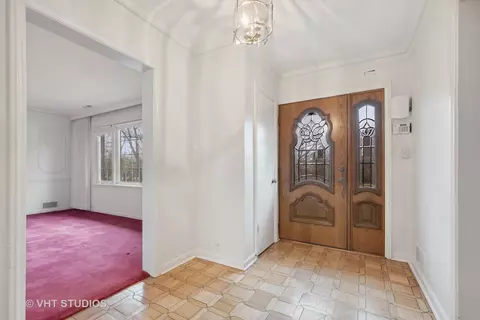 Entry Way - 835 Heather Rd, Deerfield, IL 60015 photo 1 of 1