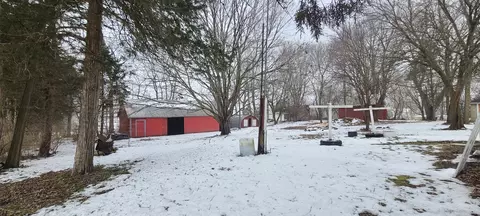 894 Bend Rd, Dixon, IL 61021 photo 2