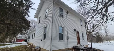 894 Bend Rd, Dixon, IL 61021