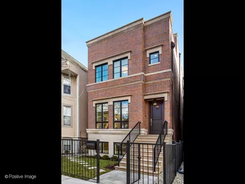 3621 N Janssen Ave, Chicago, IL 60613