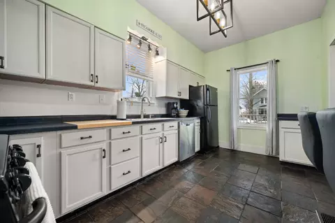 320 E High St, Sycamore, IL 60178 photo 18