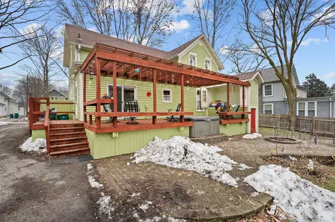 320 E High St, Sycamore, IL 60178 photo 8