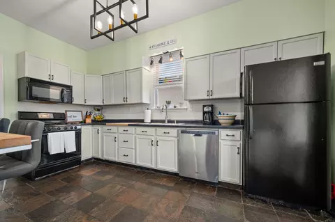 320 E High St, Sycamore, IL 60178 photo 17