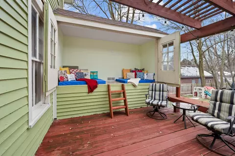 320 E High St, Sycamore, IL 60178 photo 6