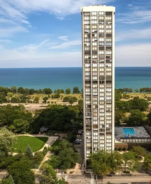 5455 N Sheridan Rd #811, Chicago, IL 60640