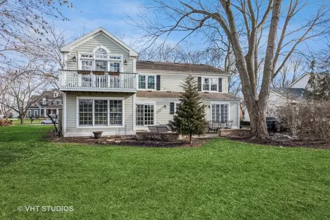 1113 Briergate Dr, Naperville, IL 60563 photo 2