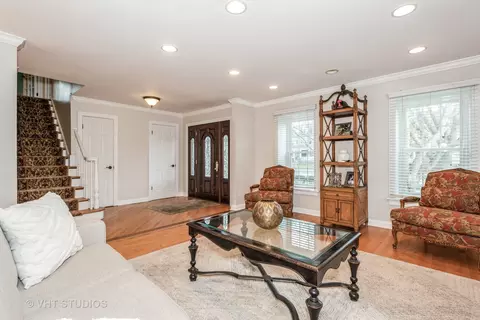 1113 Briergate Dr, Naperville, IL 60563 photo 3