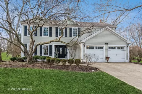 1113 Briergate Dr, Naperville, IL 60563
