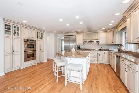 1113 Briergate Dr, Naperville, IL 60563 photo 4