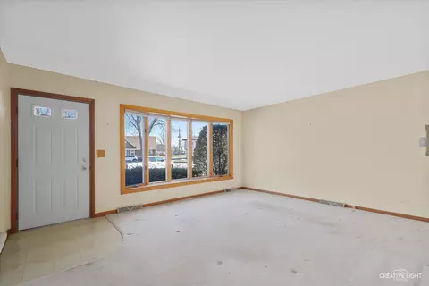 Other - 534 Melrose Ct, Elgin, IL 60123 photo 1 of 7