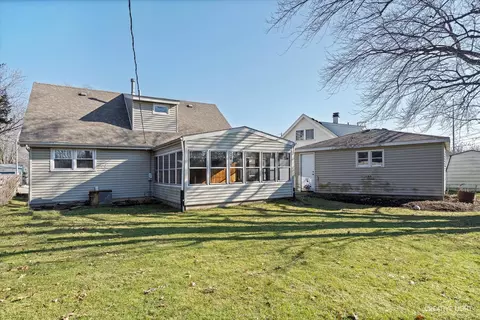 Exterior - 534 Melrose Ct, Elgin, IL 60123 photo 4 of 4