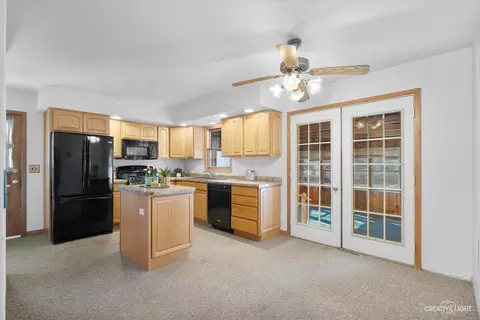 Kitchen - 534 Melrose Ct, Elgin, IL 60123 photo 3 of 3