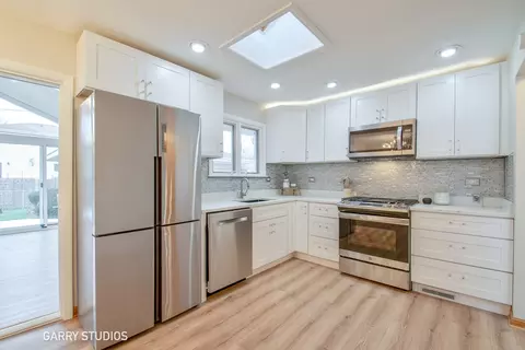 40 W Devon Ave, Roselle, IL 60172 photo 7