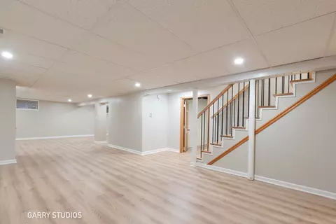 40 W Devon Ave, Roselle, IL 60172 photo 16