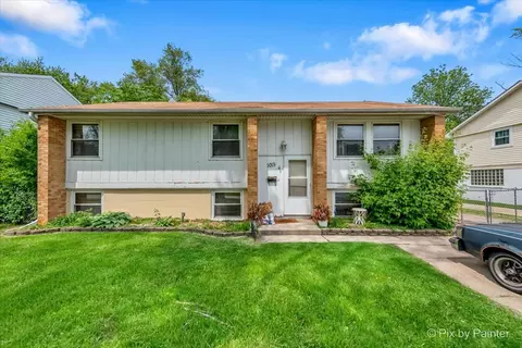 1015 Meadow Ln, Streamwood, IL 60107