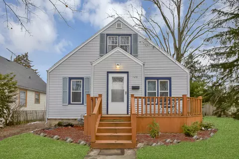 726 Leonard Ave, Dekalb, IL 60115