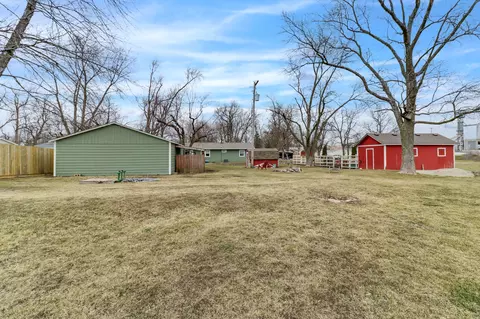 Exterior - 311 3rd St, Anchor, IL 61720 photo 10 of 13