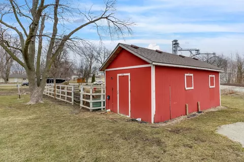 Exterior - 311 3rd St, Anchor, IL 61720 photo 9 of 13