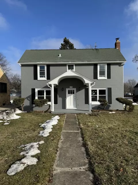 183 S Mclean Blvd, Elgin, IL 60123