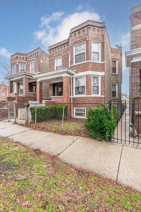 2153 N Keystone Ave, Chicago, IL 60639