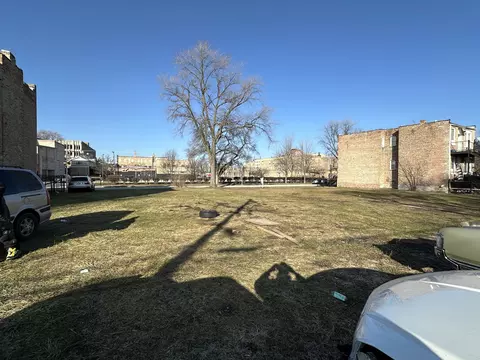 4111 W Monroe St, Chicago, IL 60624 photo 2