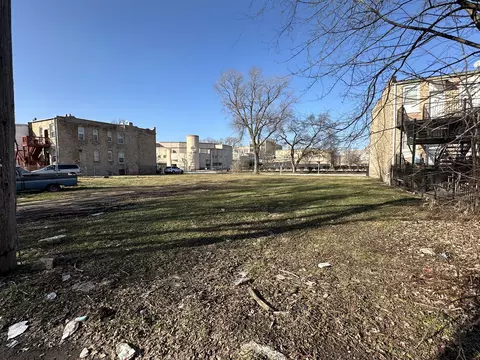 4111 W Monroe St, Chicago, IL 60624 photo 4