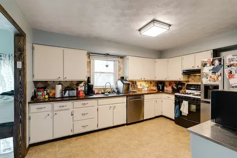 1205 Rutledge Rd, Bloomington, IL 61701 photo 6