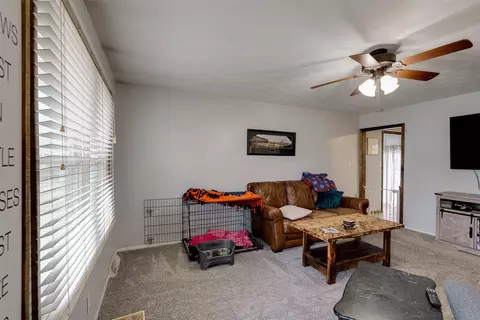 1205 Rutledge Rd, Bloomington, IL 61701 photo 4