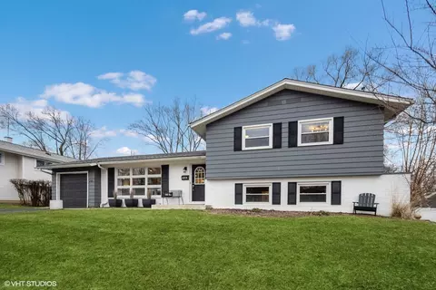 6308 Taylor Dr, Woodridge, IL 60517
