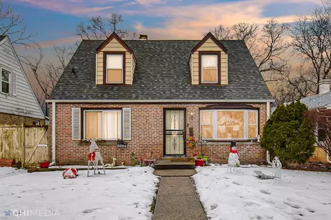 2324 Lee St, Evanston, IL 60202