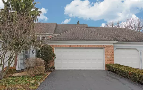 847 Sutton Ct #847, Lincolnshire, IL 60069