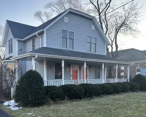 4151 Old Grand Ave, Gurnee, IL 60031
