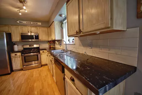 21417 W Georgetown Dr, Plainfield, IL 60544 photo 2