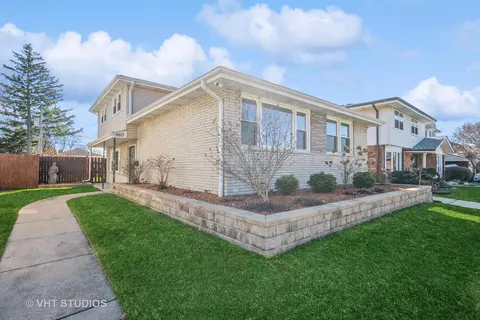 5617 W 99th Pl, Oak Lawn, IL 60453
