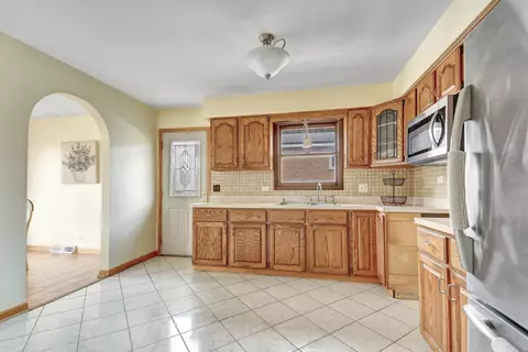 7835 Stickney Ave, Bridgeview, IL 60455 photo 14