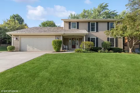 616 Mullady Pkwy, Libertyville, IL 60048