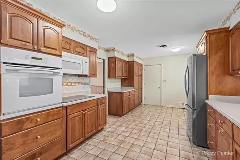3609 W Young St, Mchenry, IL 60050 photo 6