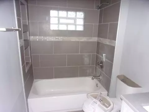 403 Elm St, Le Roy, IL 61752 photo 9