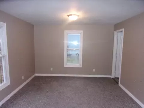 403 Elm St, Le Roy, IL 61752 photo 7