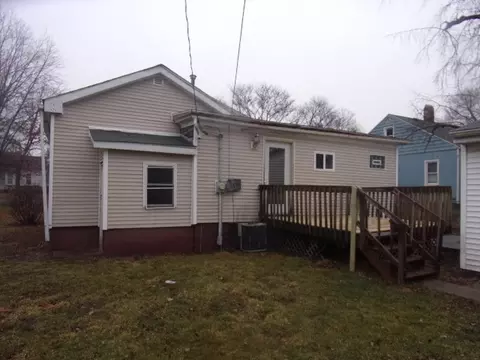 403 Elm St, Le Roy, IL 61752 photo 4
