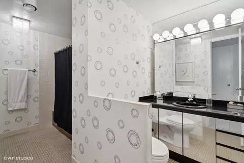200 E Delaware Pl #18E, Chicago, IL 60611 photo 17