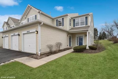 3048 Falling Waters Ln, Lindenhurst, IL 60046