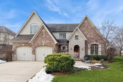 1220 N Chicago Ave, Arlington Heights, IL 60004