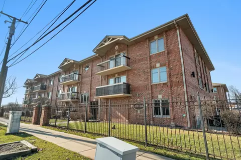 10710 Central Ave #1B, Chicago Ridge, IL 60415