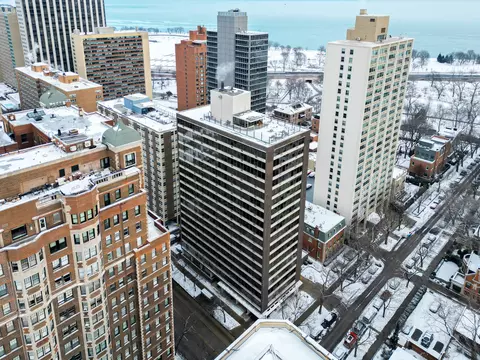 360 W Wellington Ave #9E, Chicago, IL 60657