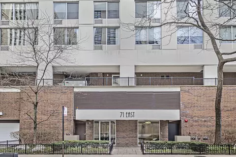 71 E Division St #1805, Chicago, IL 60610