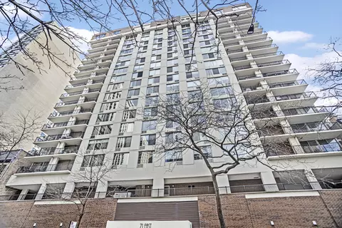 71 E Division St #1805, Chicago, IL 60610 photo 2